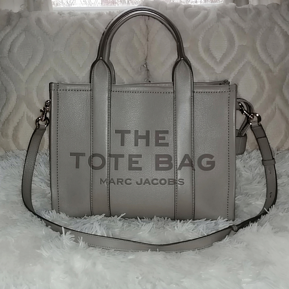 Authentic Marc Jacobs The Leather Tote Bag Size Medium